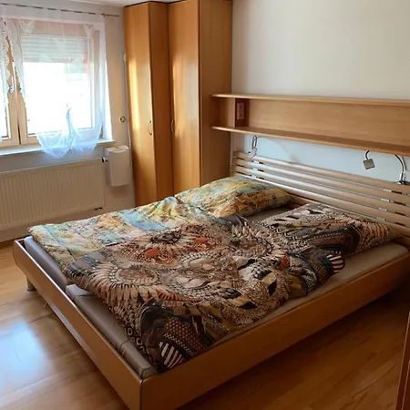 Super Grosse Ferienwohnung Fuer Bis Zu 5 Personen Owen Exterior photo